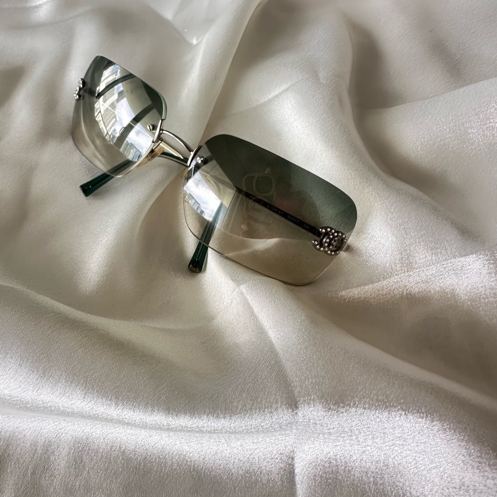 Vintage CHANEL Swarovski crystals ccs Chic Green Gradient Sunglasses - Picture 9 of 14